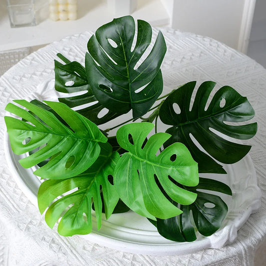 Very Realistic Green Artificial Monstera Tree – Four-Season Evergreen Indoor & Outdoor Bonsai Cutting for Modern Minimalist Décor