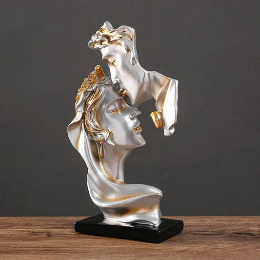 Scandinavian Kissing Deep Sculpture – Romantic Resin Art for Home & Office Decor